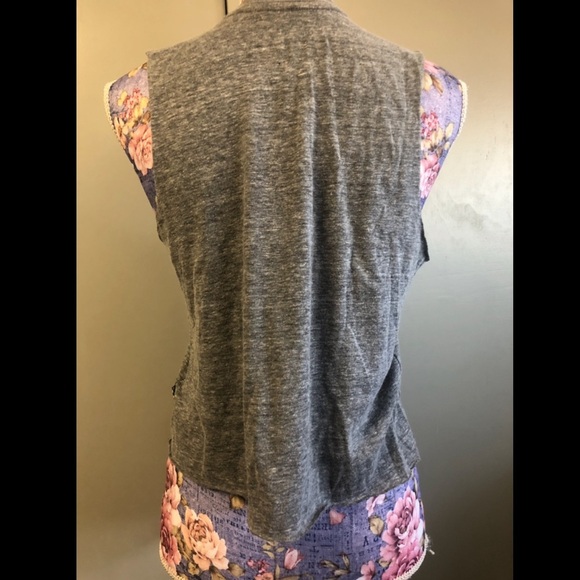 Vans off the wall muscle tee in gray with blue and white leopard print. Size xs - Picture 3 of 4